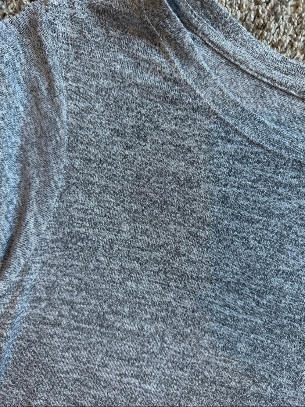 Market & Spruce Gray Heathered Knit Short Sleeve Tee - Picture 4 of 5